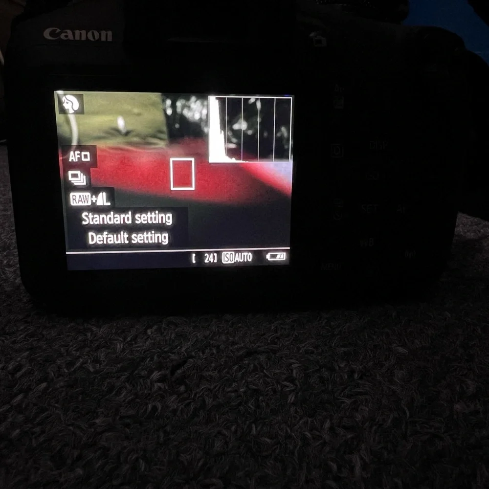 EOS canon rebel T7